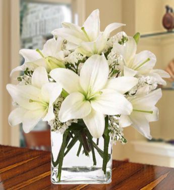 3 Stem of White Lilies (9 Flowers) in a Glass Vase (one sided arrangement) Classic White